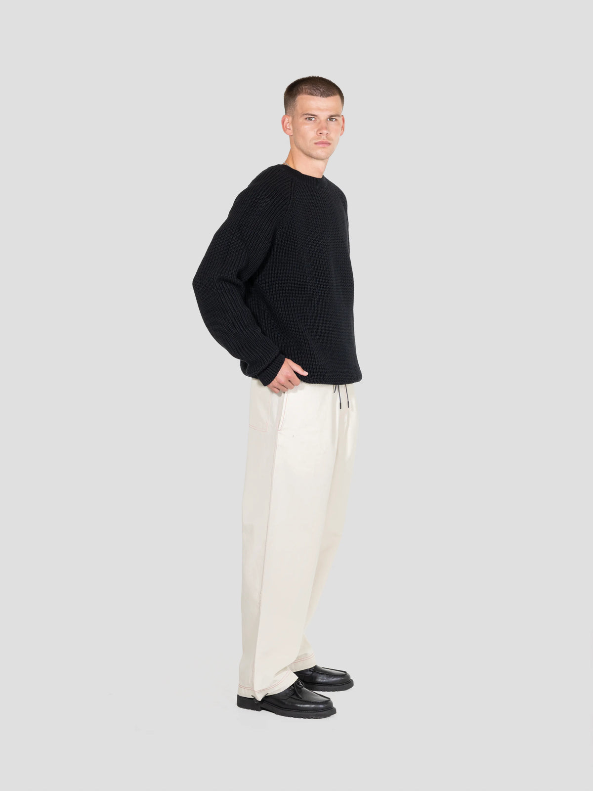 Heavyweight Knitted Jumper - Black