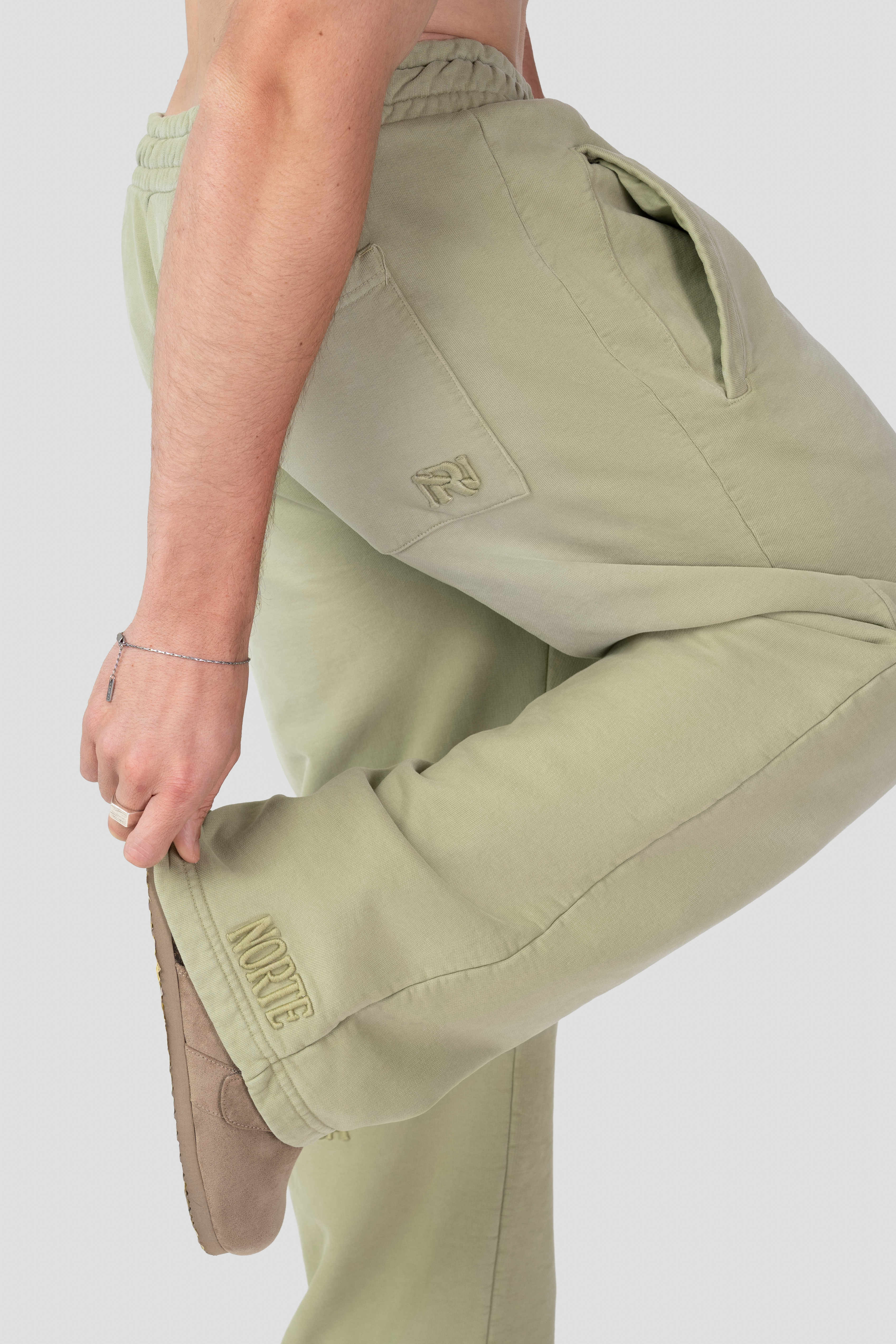 Pantalon de survêtement à jambe large de la collection Basic