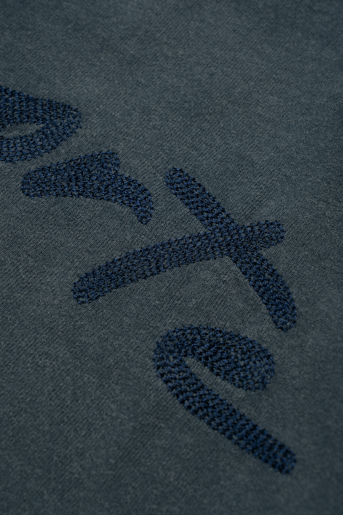 Hand Sprayed Chain Stitch T-Shirt - Blueberry