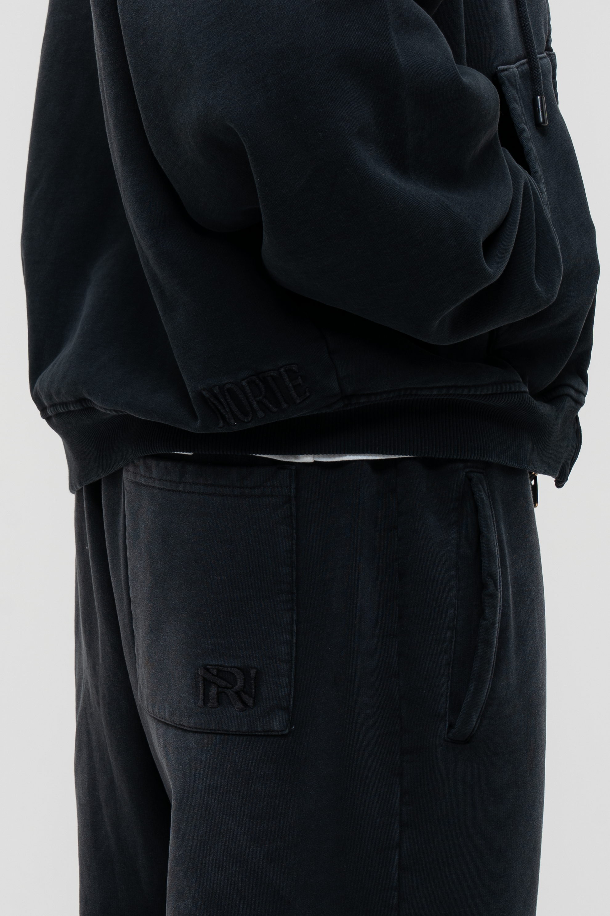 Kapuzenpullover mit Reißverschluss aus der Basic-Kollektion