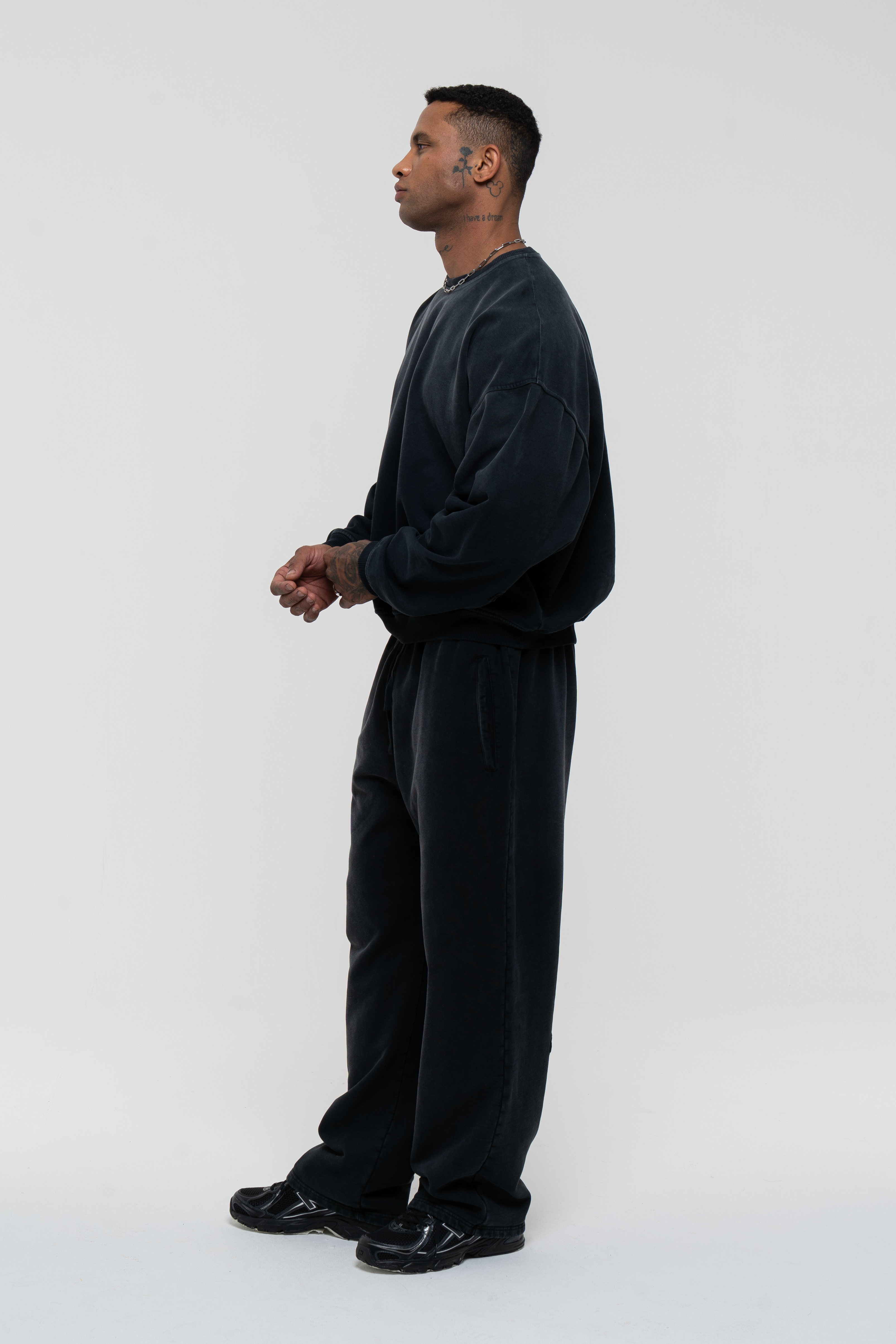 Core Sweater - Ultimate Grey