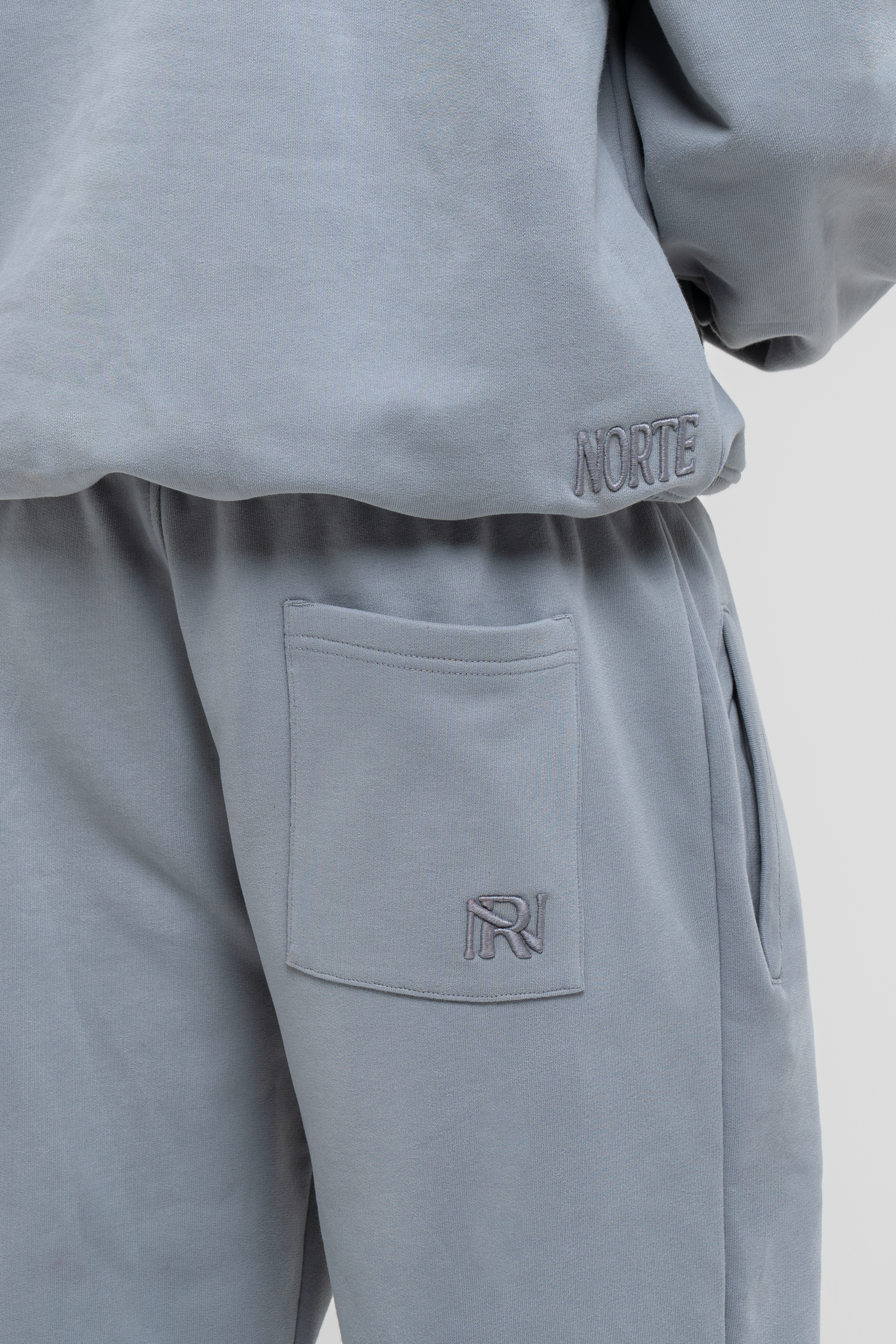 Core Hoodie - Ultimate Grey