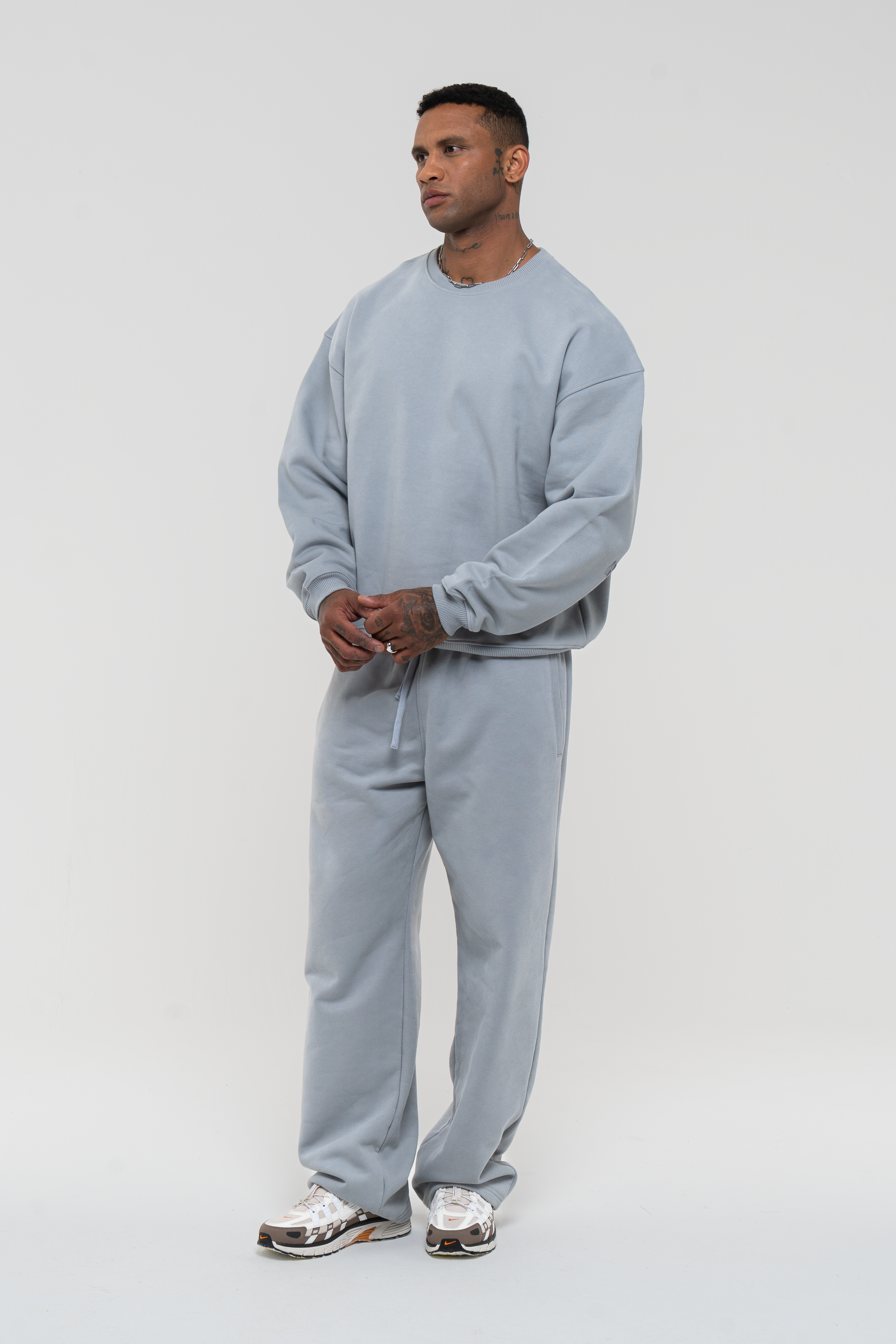 Core Sweater Ultimate Grey